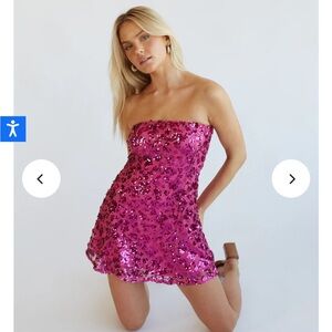 American threads Sasha strapless sequin skater mini dress in fushia. Size small